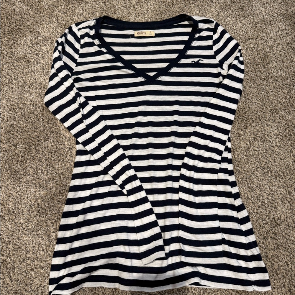 Hollister Black and White Long Sleeve Fitted Blouse